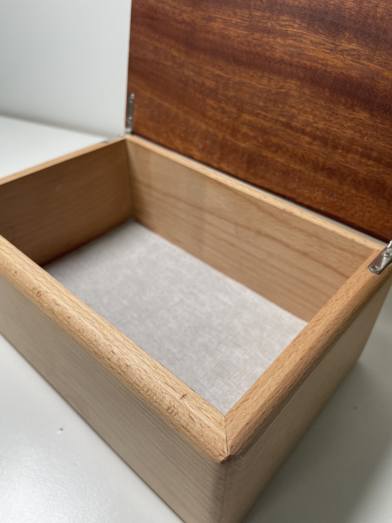 صندوق اكسسوارات