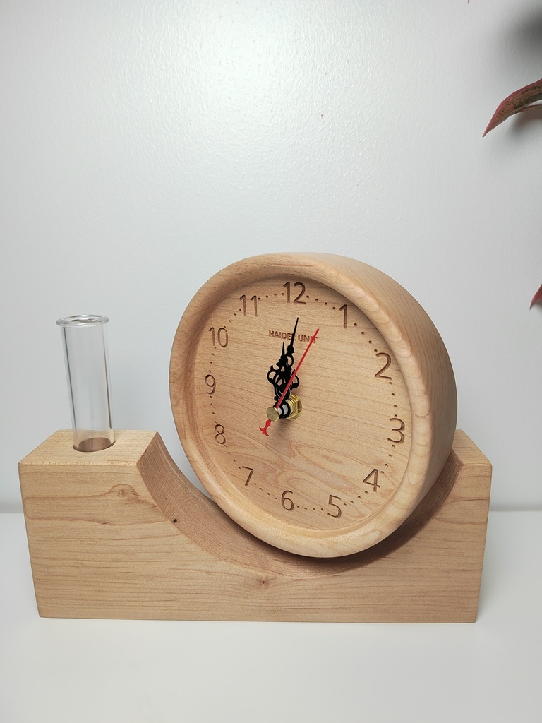 ساعة مكتبية